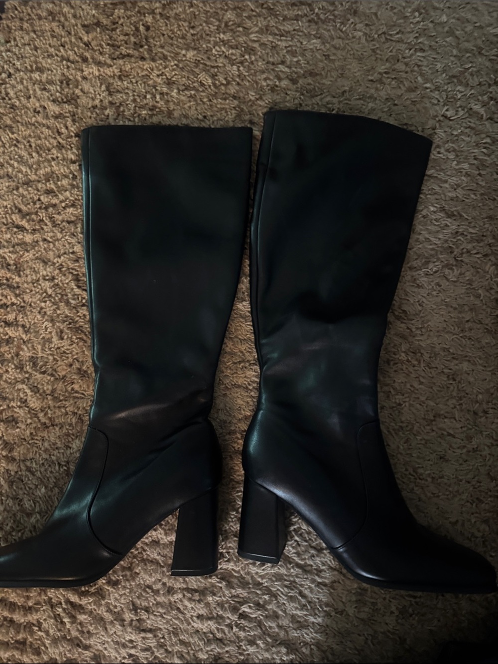 Black High Heel Knee Boots - size 11. excellent condition